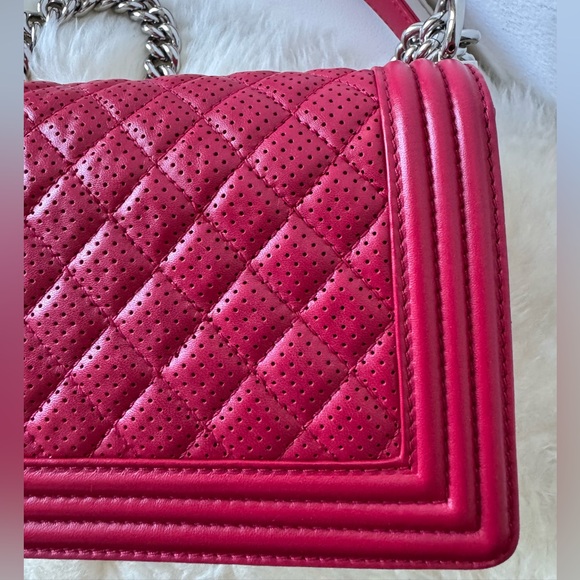 ❌SOLD❌ CHANEL *Limited Edition* Perforated Medium Boy Bag with Silver Hardware - Picture 7 of 17